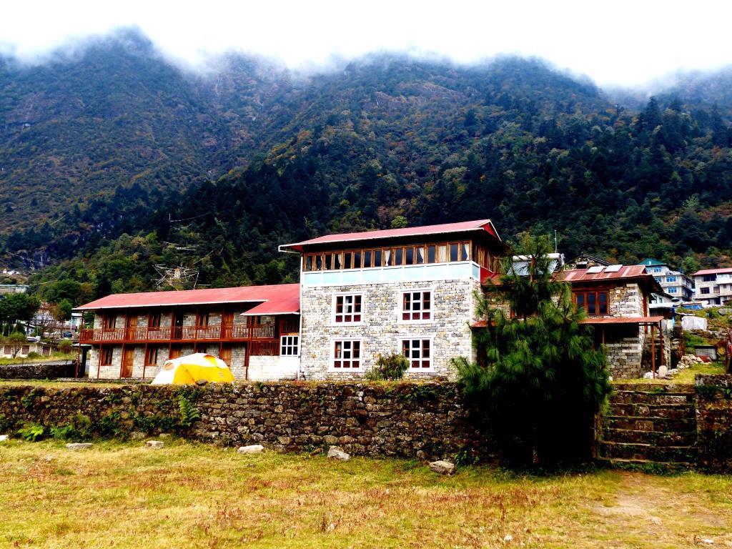 Lukla Airport Resort Lukla Exterior foto