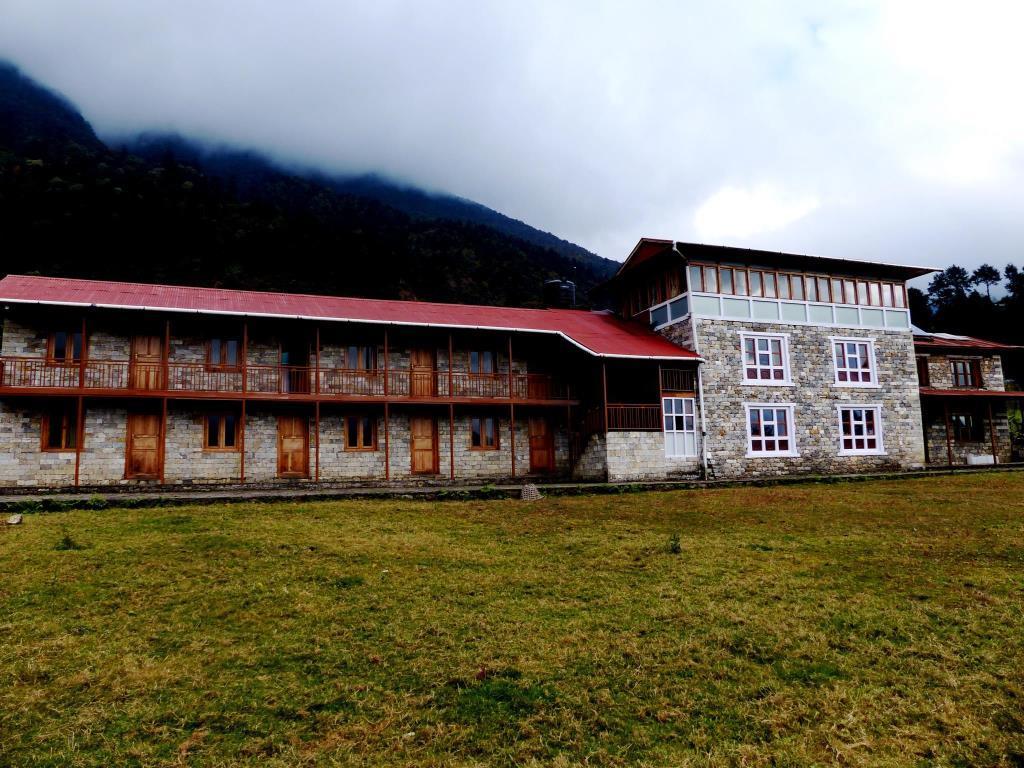 Lukla Airport Resort Lukla Exterior foto