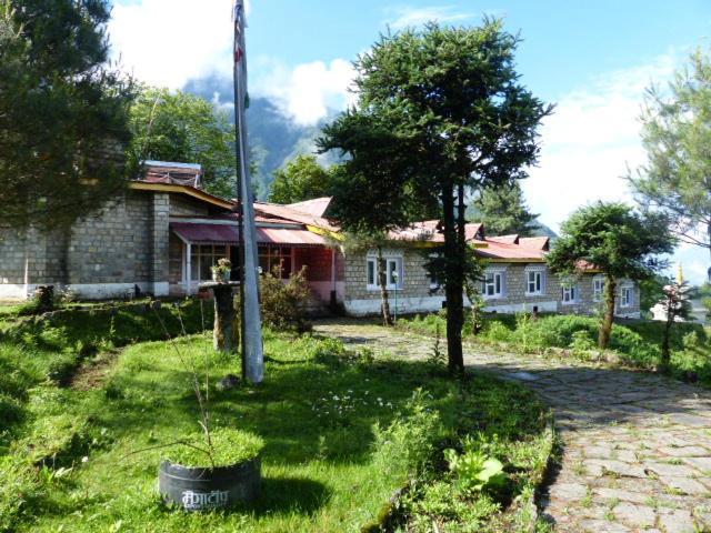 Lukla Airport Resort Lukla Exterior foto